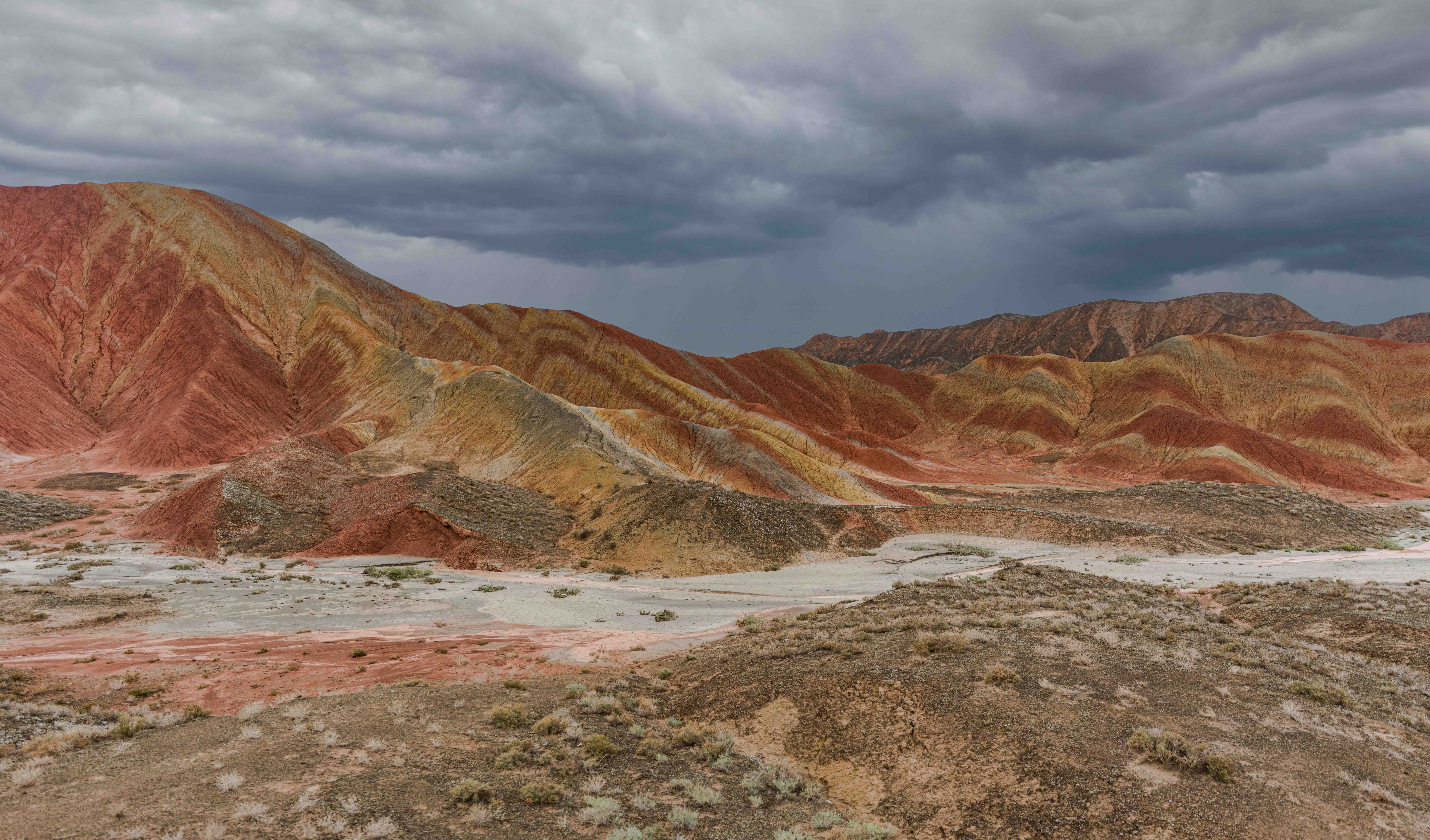 Rainbow Mountain 01